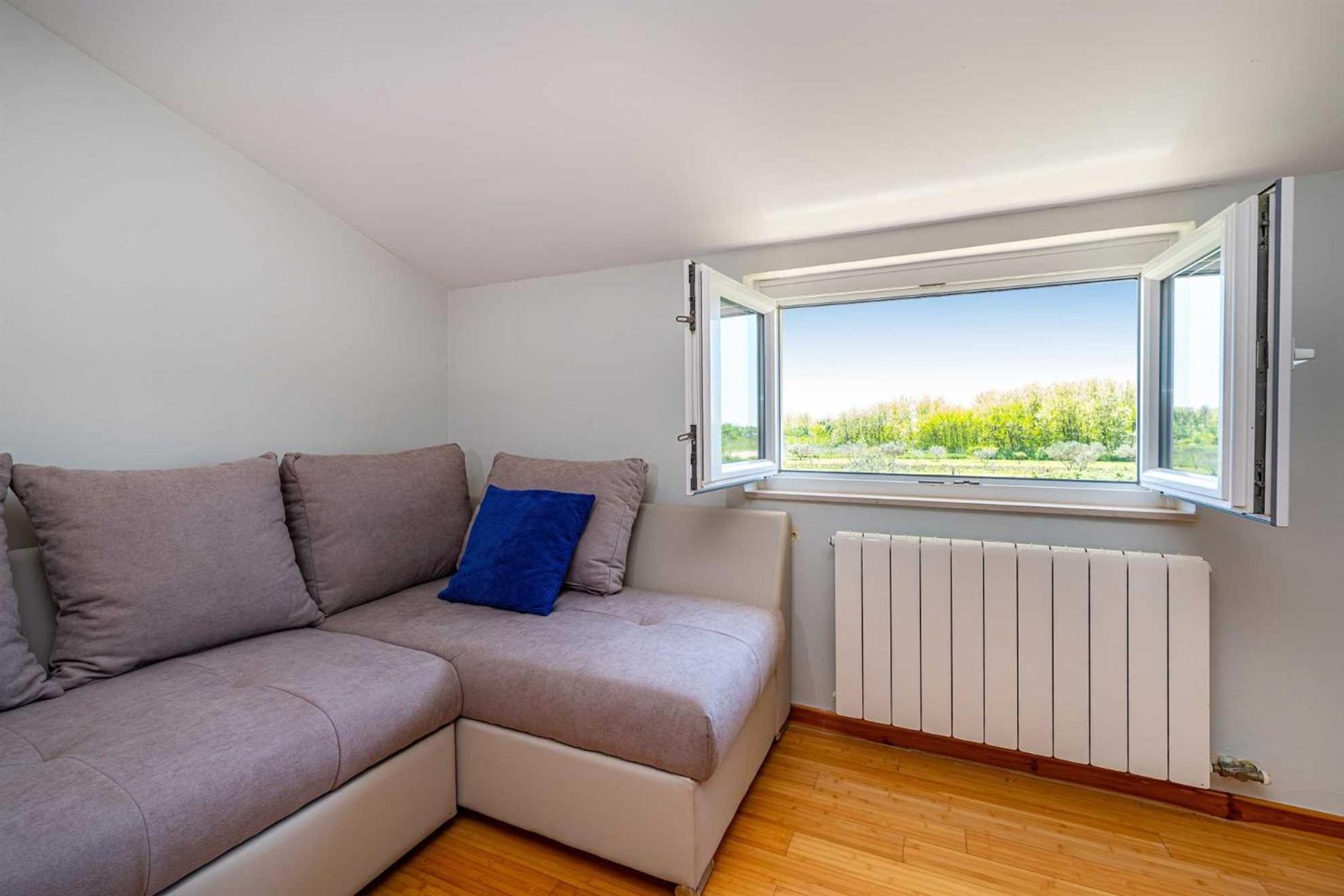 Apartment House Simoni With Pool, Zadar County Privlaka  Exterior photo
