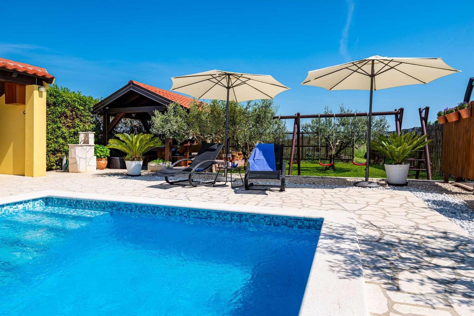 Apartment House Simoni With Pool, Zadar County Privlaka  Exterior photo