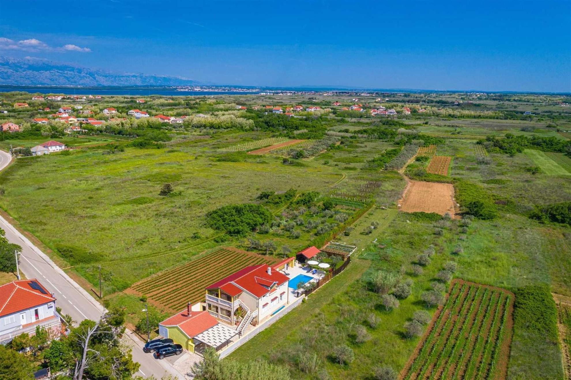 Apartment House Simoni With Pool, Zadar County Privlaka  Exterior photo