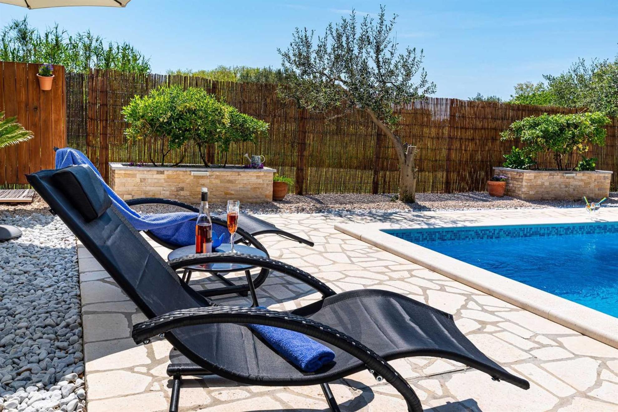 Apartment House Simoni With Pool, Zadar County Privlaka  Exterior photo