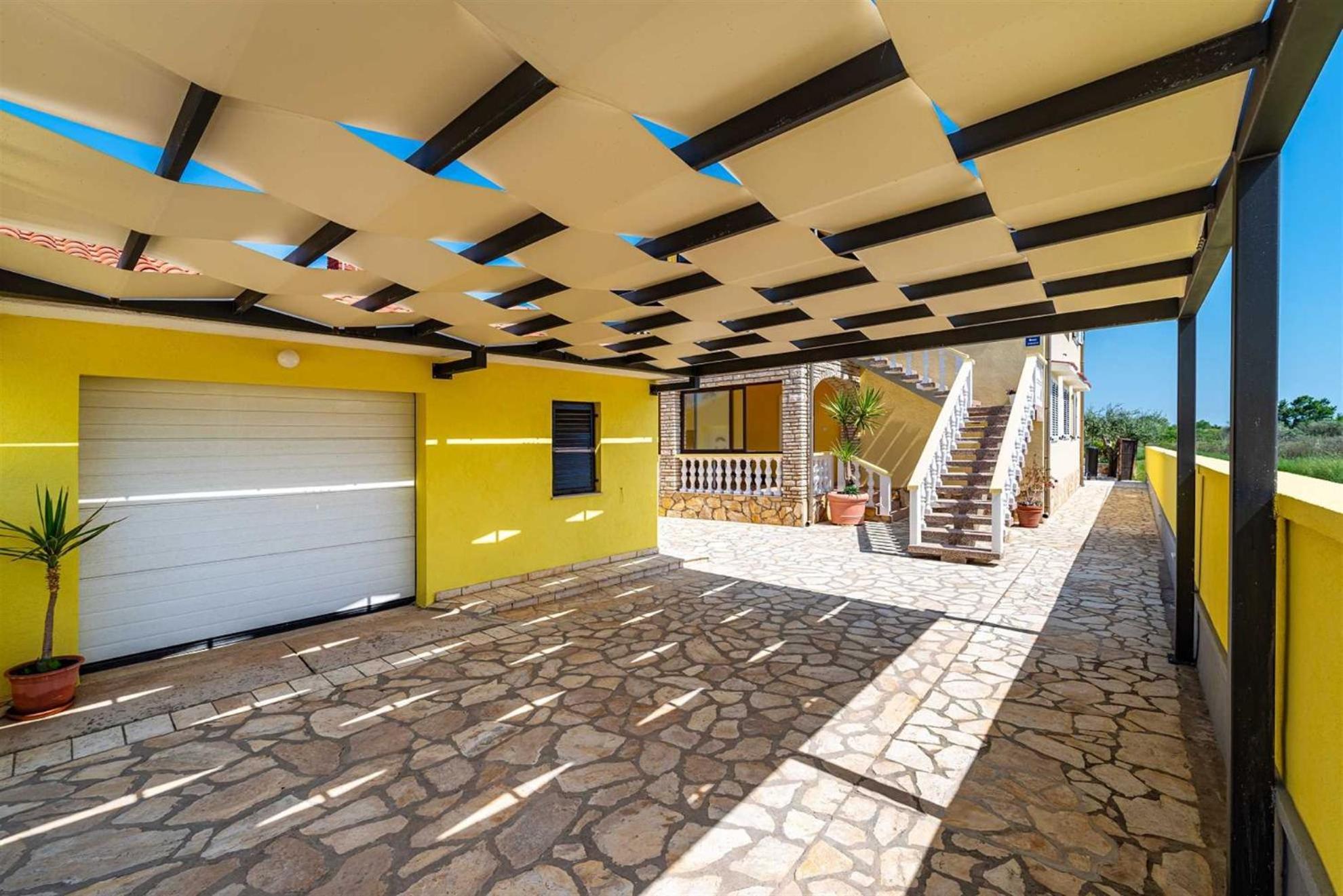 Apartment House Simoni With Pool, Zadar County Privlaka  Exterior photo