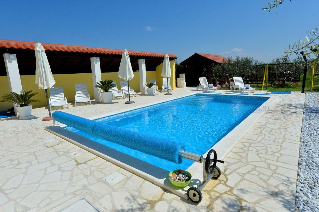 Apartment House Simoni With Pool, Zadar County Privlaka  Exterior photo