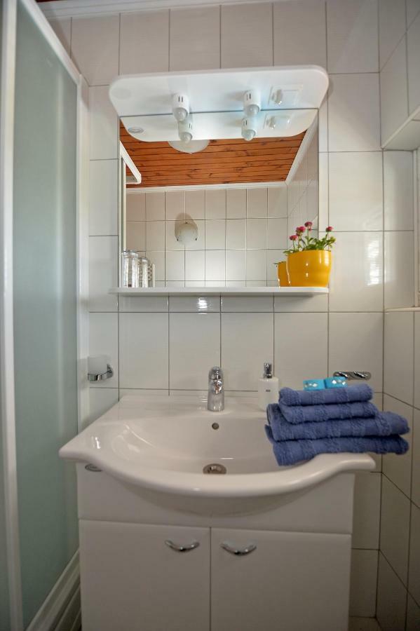 Apartment House Simoni With Pool, Zadar County Privlaka  Exterior photo
