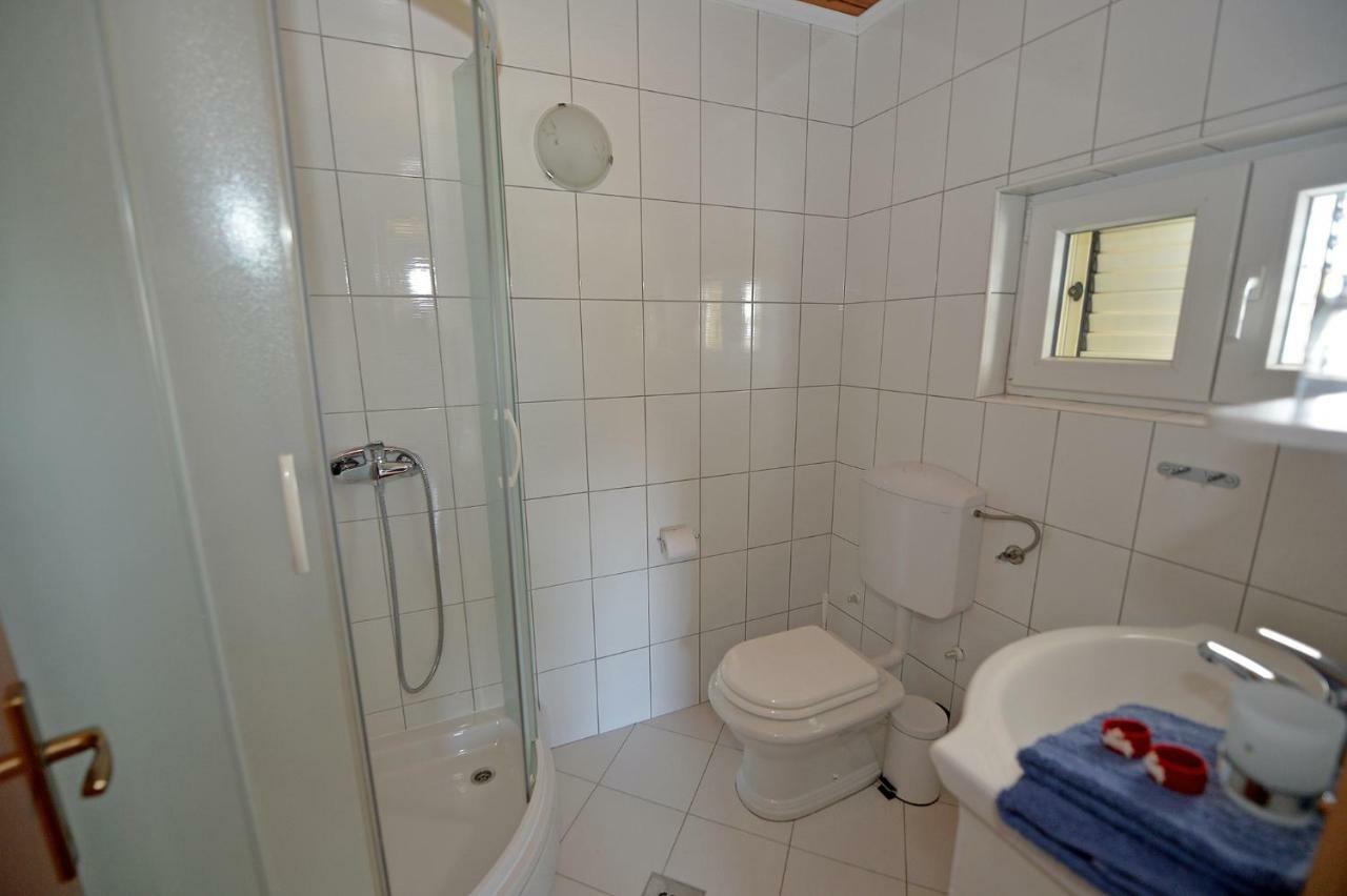 Apartment House Simoni With Pool, Zadar County Privlaka  Exterior photo